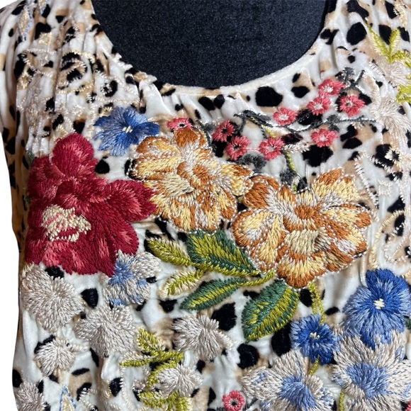 Johnny Was Floral Embroidered Velvet Sleeveless Boho Leopard Top Size XL - Picture 3 of 7
